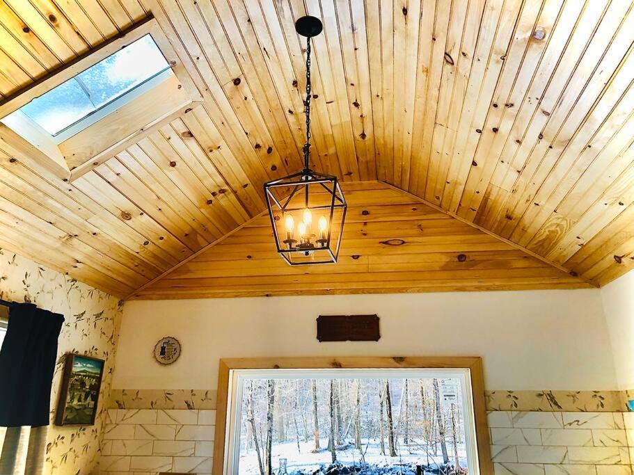 Charming 120-Year-Old Farmhouse By The Creek. Starlight Exterior photo