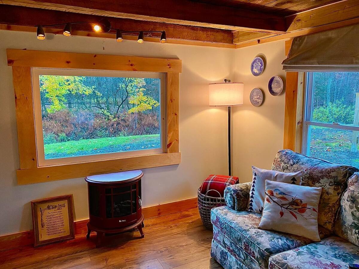 Charming 120-Year-Old Farmhouse By The Creek. Starlight Exterior photo